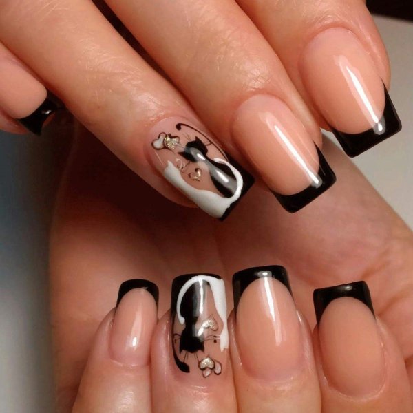 Маникюр сиреневый френч на короткие ногти