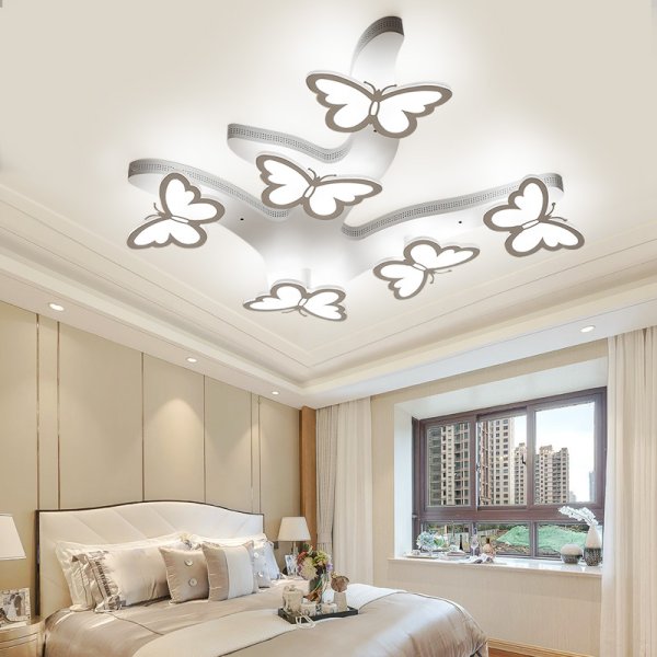 Натяжные потолки с бабочками