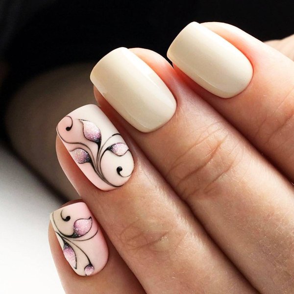 Красивый нежный маникюр