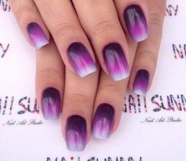 Сиреневое омбре на ногтях