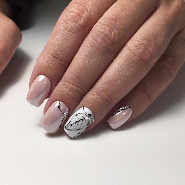 Нежный маникюрчик очень красивый