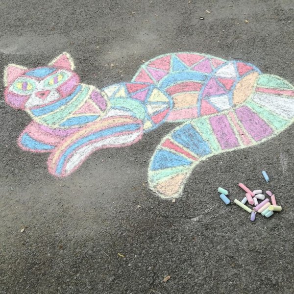 Рисунки на асфальте.