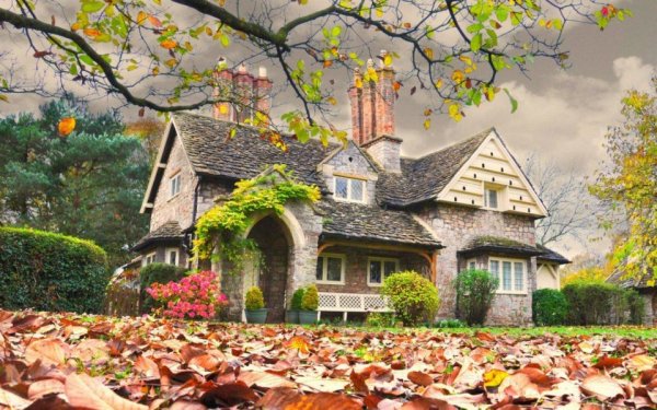 Осенний коттедж