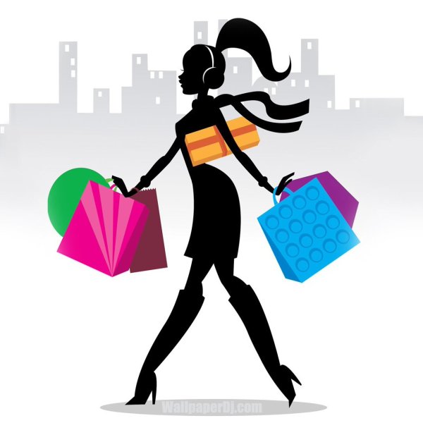 Красивая девушка с покупками