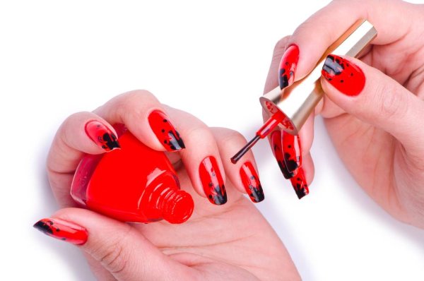 Накрашенные ногти