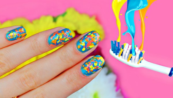 Яркий маникюр своими руками