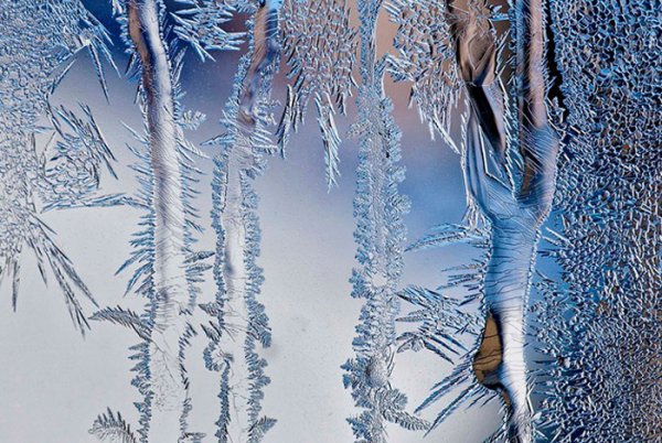 Узоры на замерзшем стекле