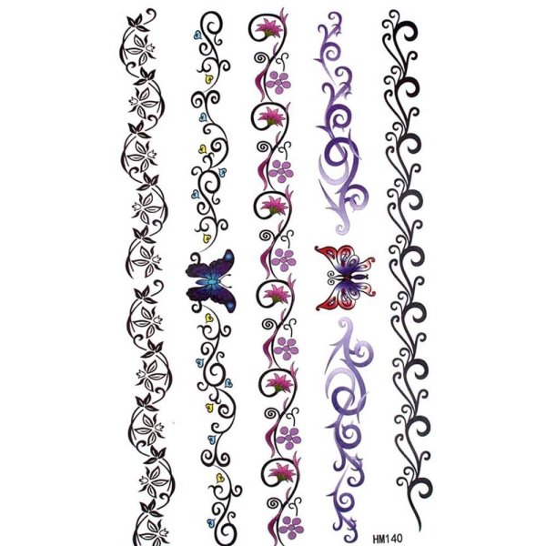 Легкое тату на запястье