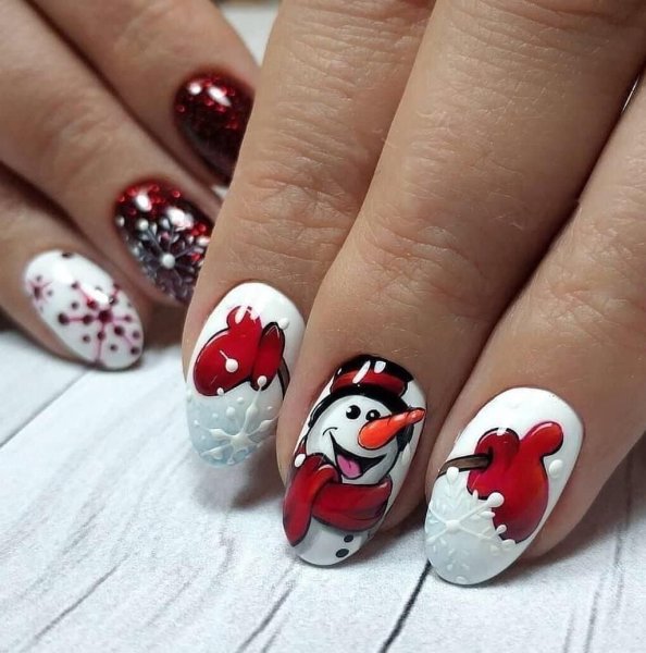 Бордовый маникюр со снежинками