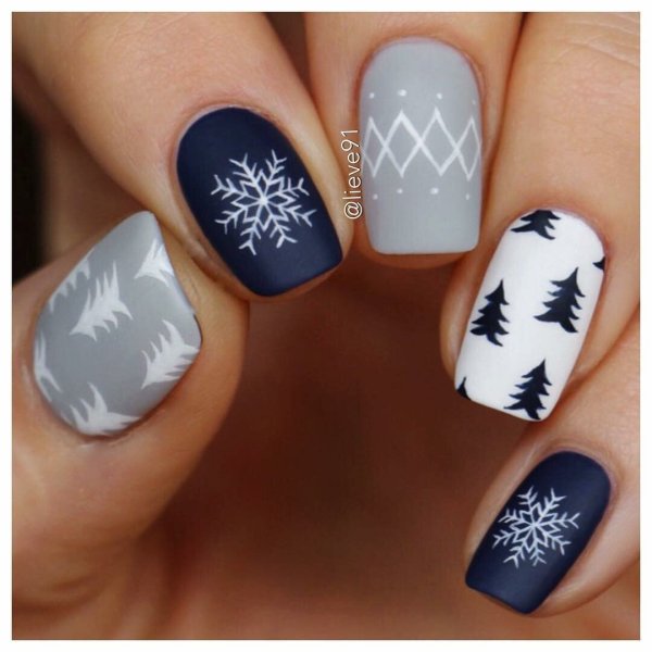 Зимний маникюр