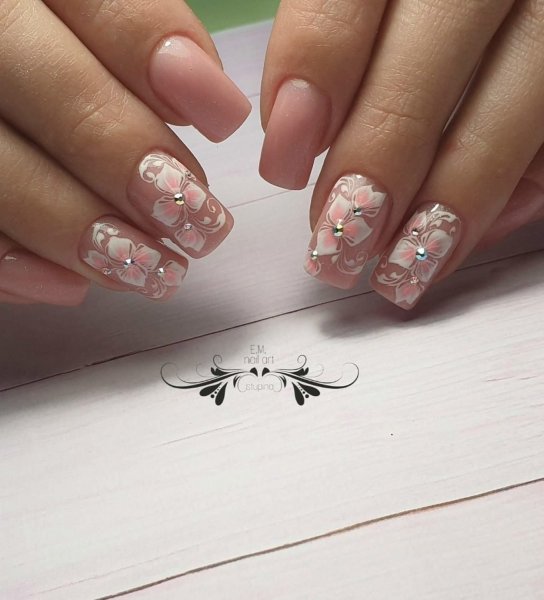 Французский маникюр