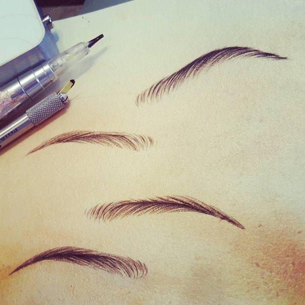 Перманентный макияж бровей омбре