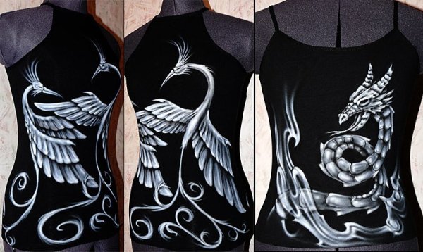 Роспись на черной ткани