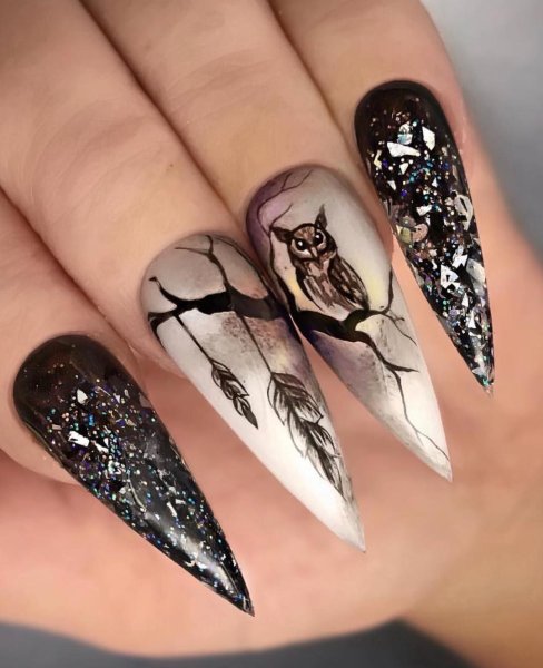 Ногти Готика стилет