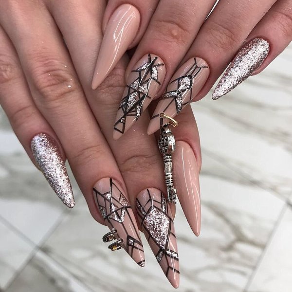 Стилет миндаль