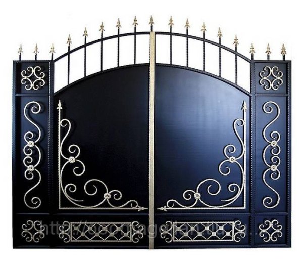 Узоры на металлических воротах