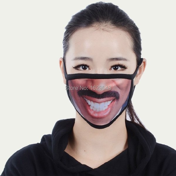 Маски с улыбкой на лице