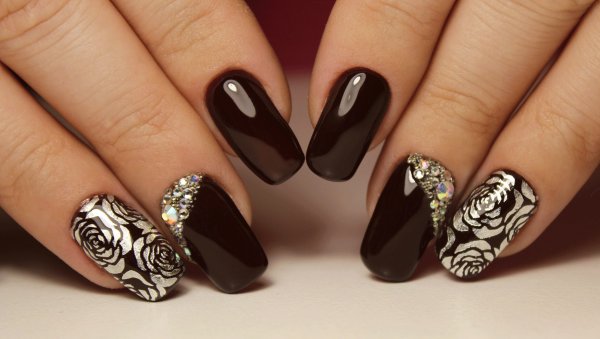 Шоколадные ногти