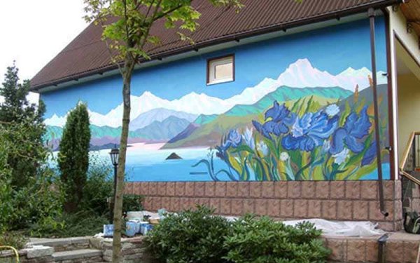 Разрисовать стену дома снаружи