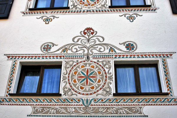 Роспись фасадов домов