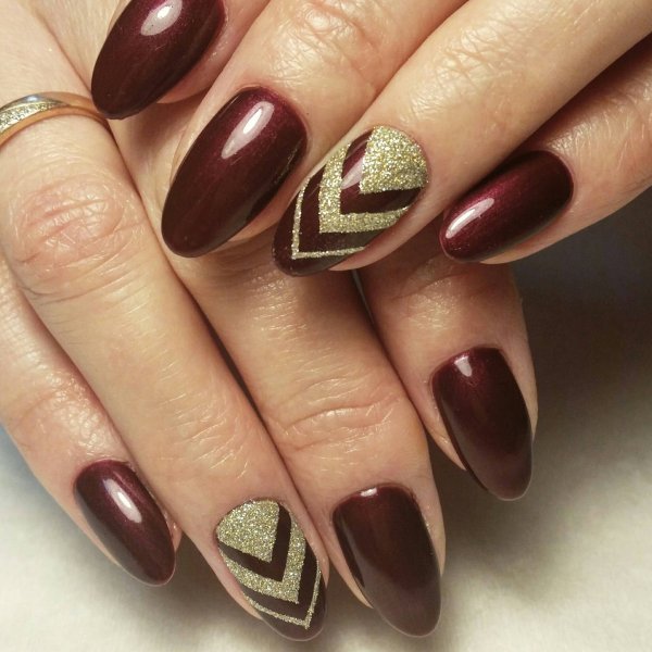 Бордовые ногти