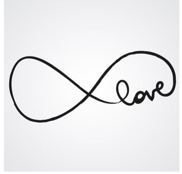 Тату бесконечность на белом фоне