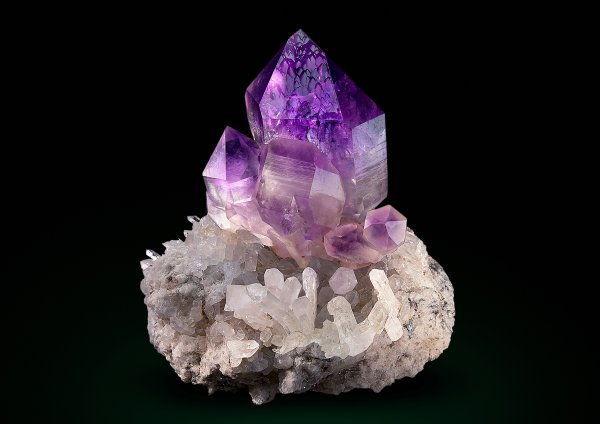 Драгоценные камни Ametist