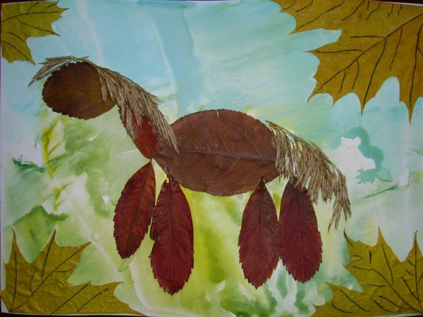 Композиция из листьев