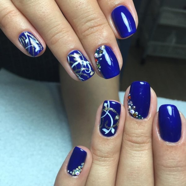 Маникюр абстракция