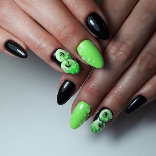 Салатовый маникюр