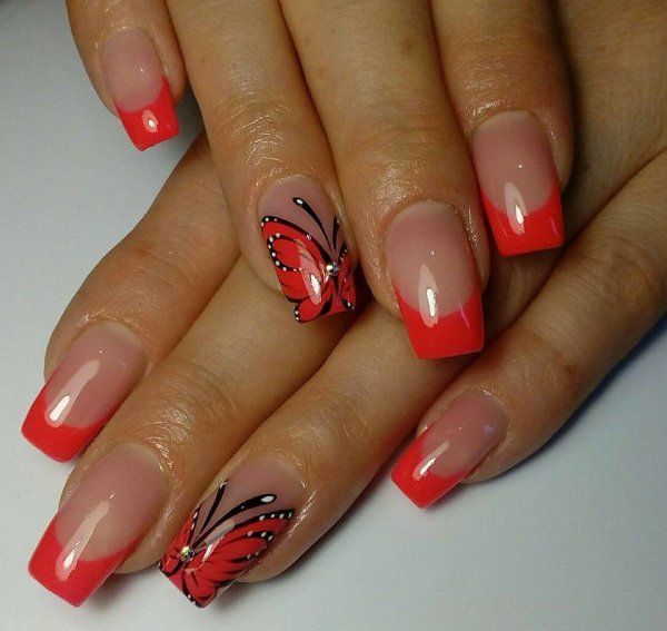 Нарощенные ногти красный френч