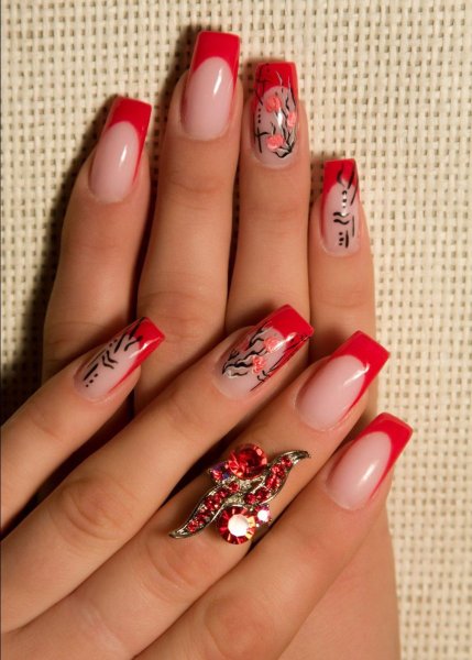 Ноготочки красный френч