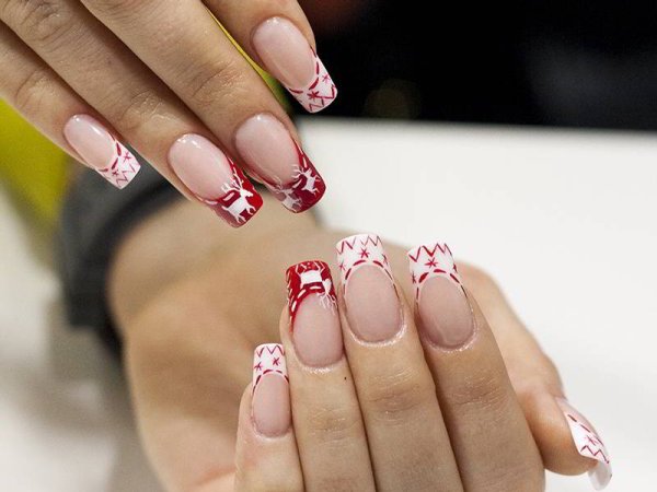 Красный френч на квадратных ногтях весенние