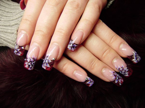 Роспись на ногтях