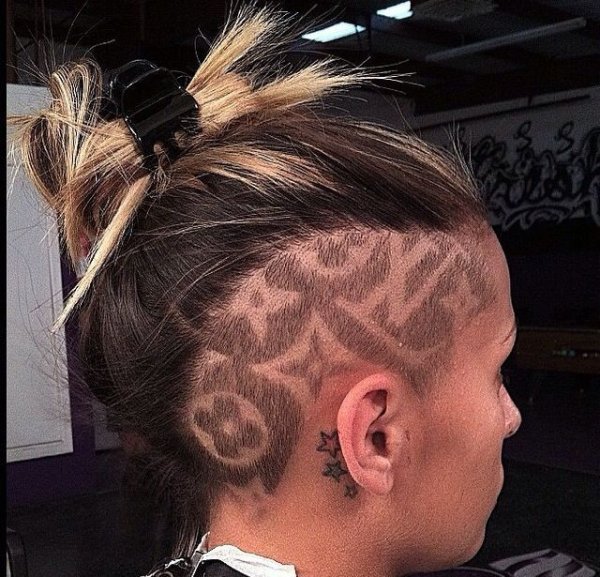 Стрижка для мальчика модная с выбриванием