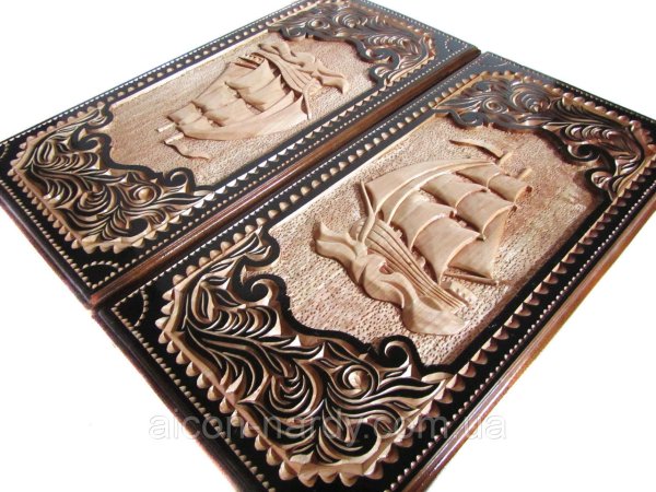 Резные нарды по дереву