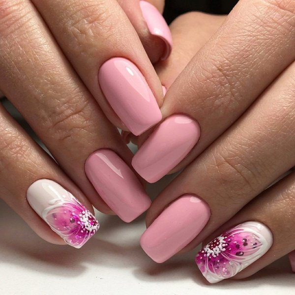 Маникюр с цветочками