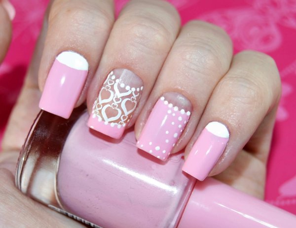 Маникюр с розами