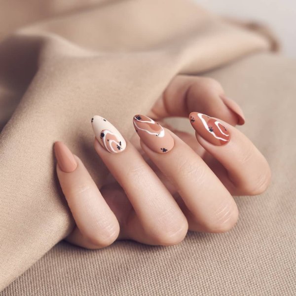 Красиыенарощенные ногти