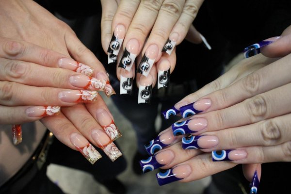 Гелевые ногти с рисунком