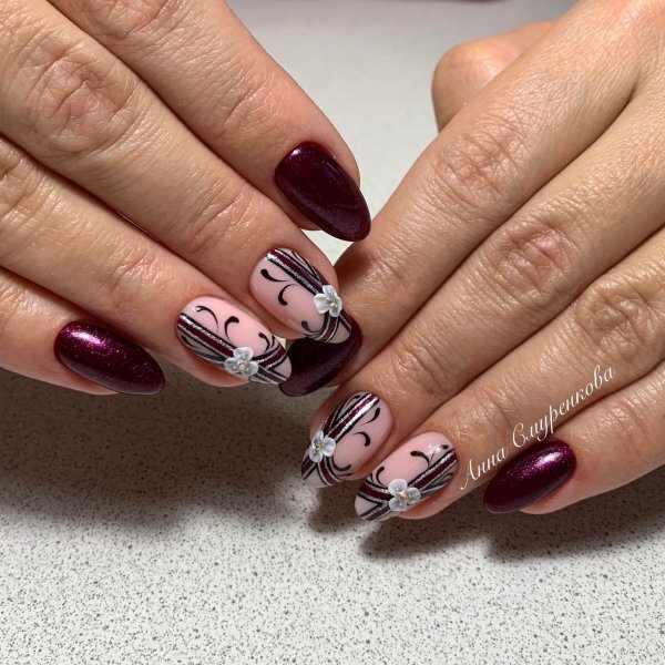 Маникюр бардовыйфоенч