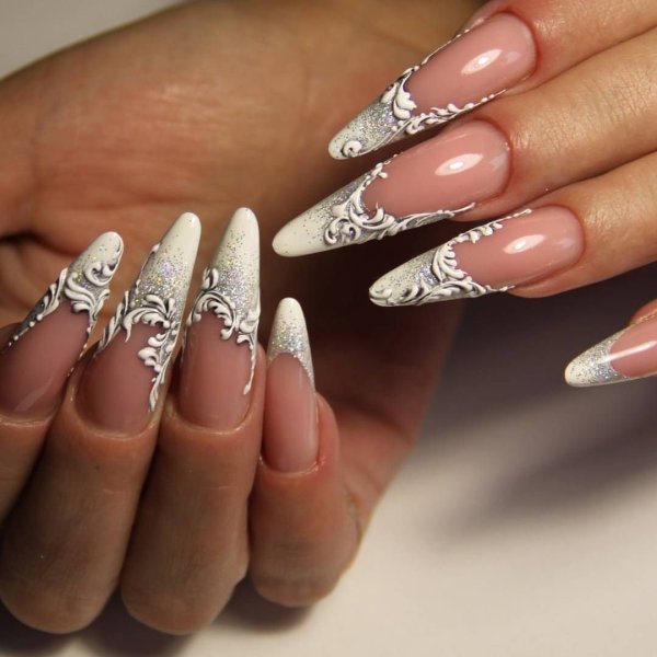 Френч на острый миндаль