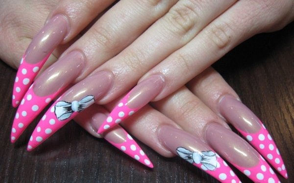 Весенний маникюр на острые ногти