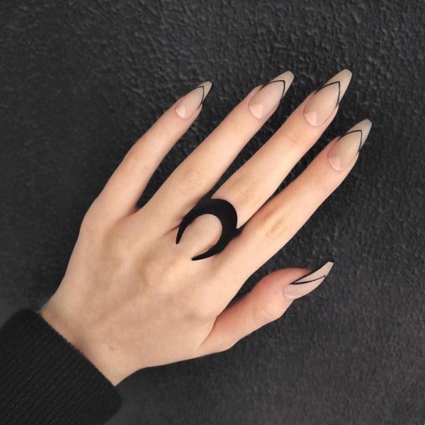 Летний маникюр однотонный