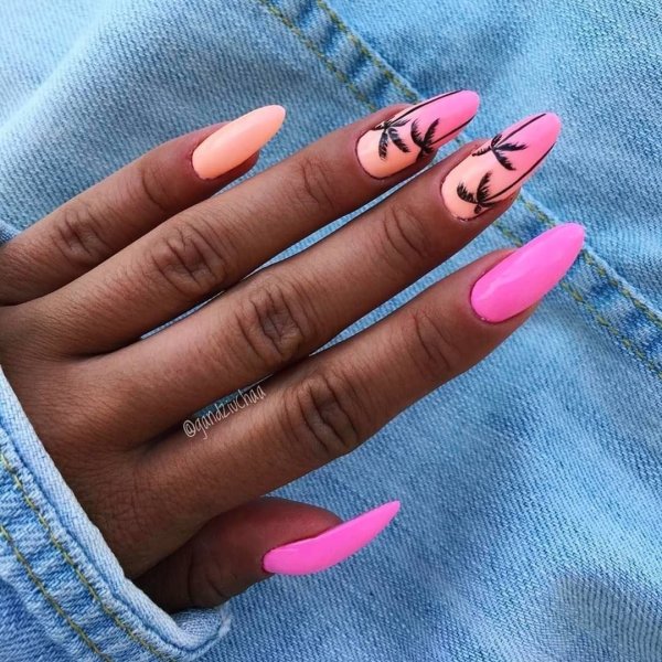 Ногти Кайли Дженнер