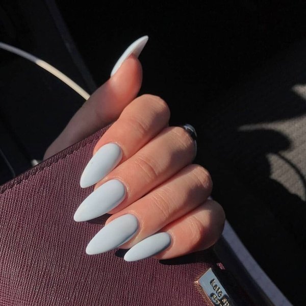 Острый миндаль черный френч