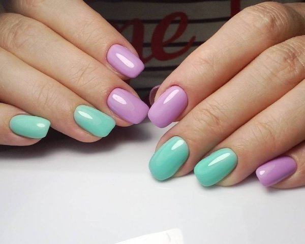 Однотонные разноцветные ногти