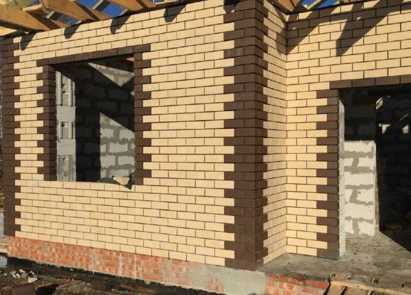 Обложить дом кирпичом