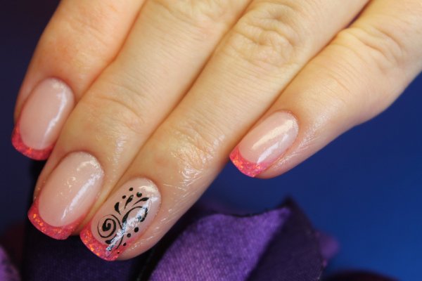 Рисунки на ногтях