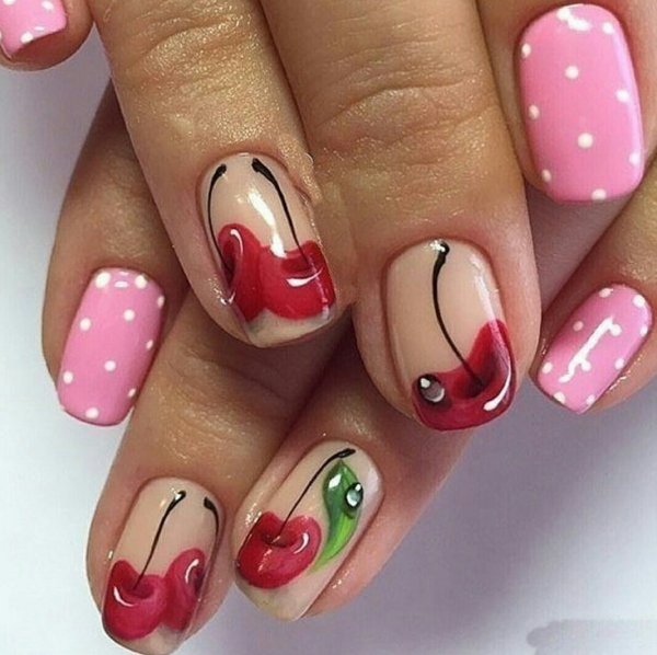 Красивые яркие короткие ногти